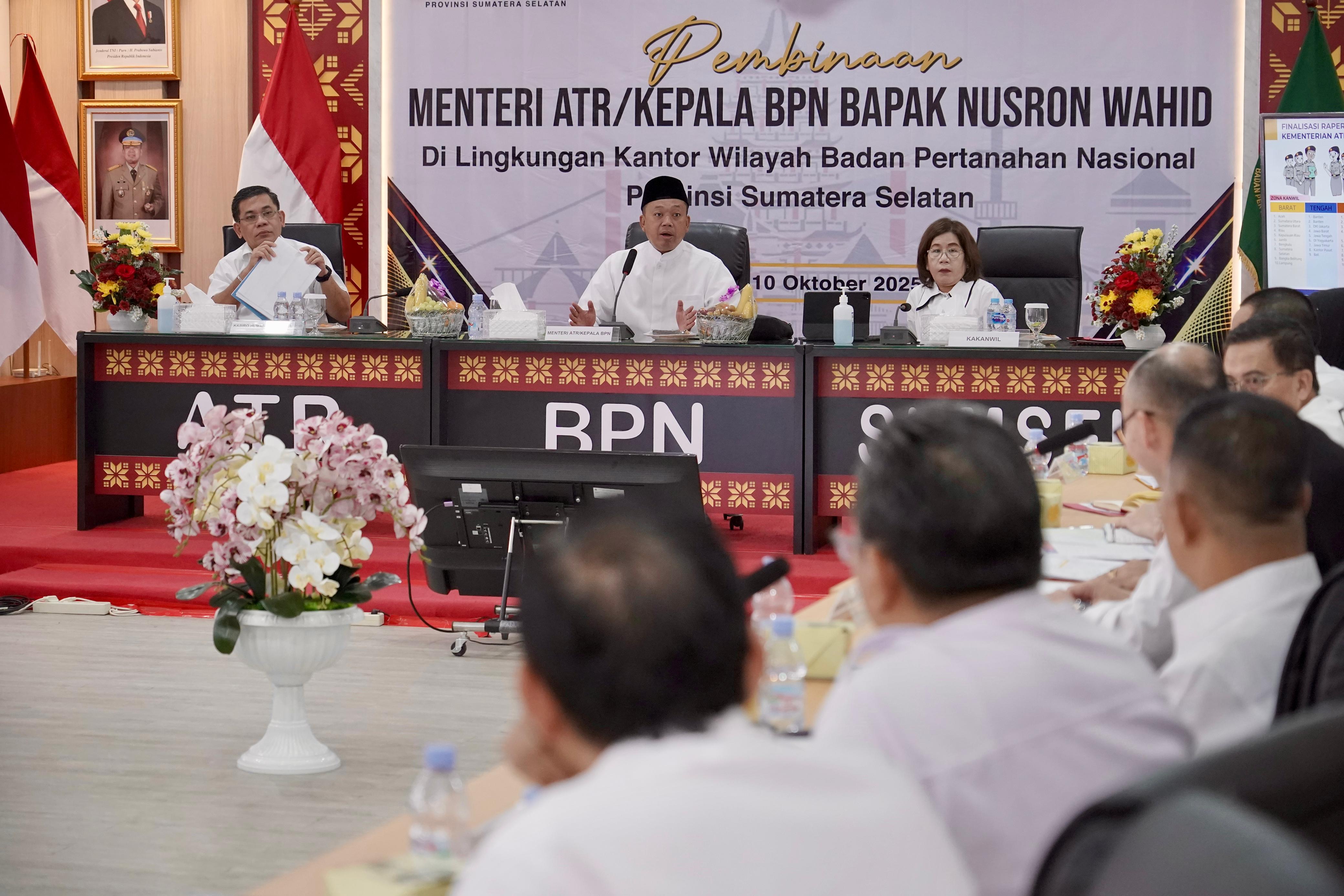 Pembinaan di Kanwil BPN Provinsi Sumsel, Menteri Nusron Tekankan Layanan Pertanahan yang Adaptif bagi Generasi Muda
