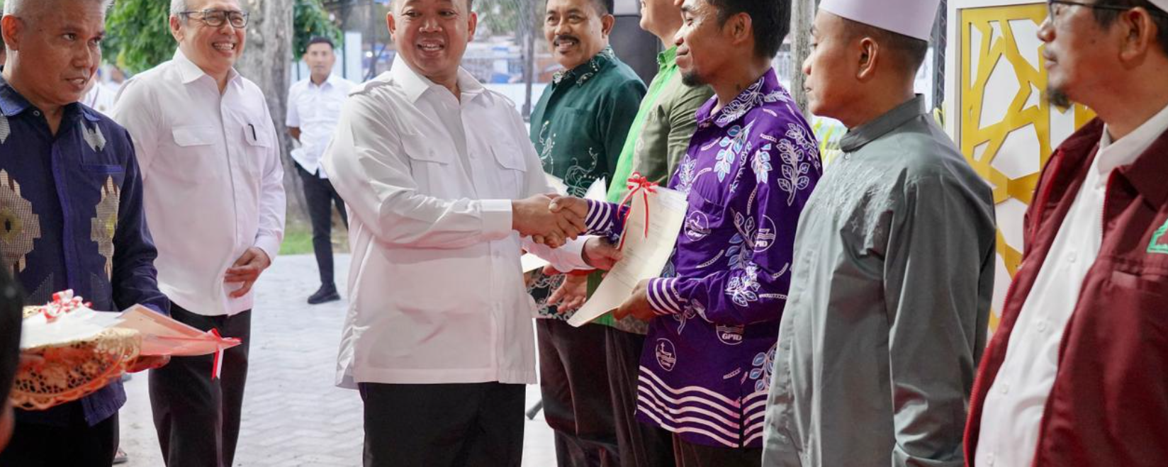 Percepat Sertipikasi Tanah Wakaf Menteri ATR/Kepala BPN Serahkan 33 Sertipikat untuk Rumah Ibadah di Sulawesi Tengah